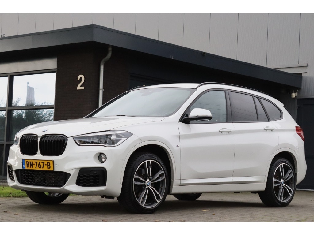 BMW X1 sDrive20i M Sport 192PK Leder Trekhaak 19inch