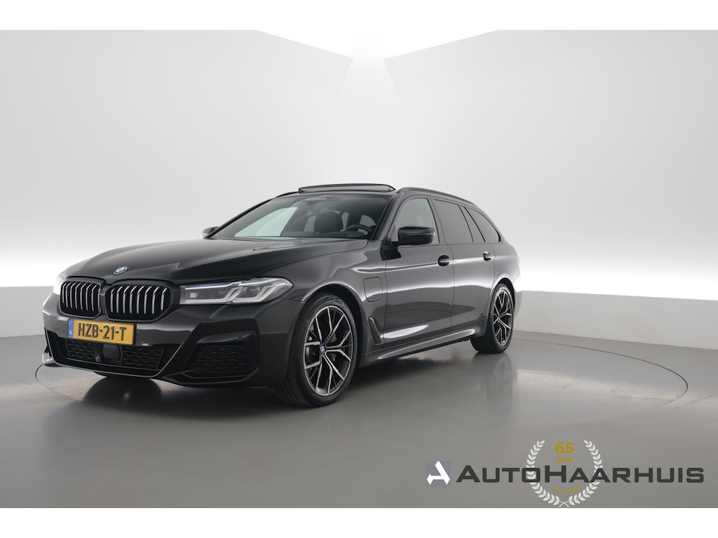BMW 5-Serie Touring 530e xDrive M Sport | Pano | HUD | Laser | Memory | Camera | Harman Kardon | Elek. Trekhaak | Leder | 19''