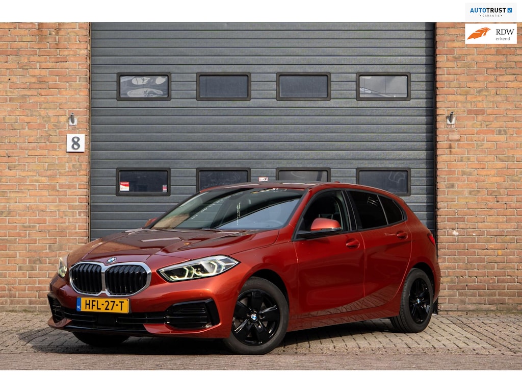 BMW 1-Serie 118i High Executive Pano automaat Sfeer / Virtual/| Carplay / Adaptive Cruise