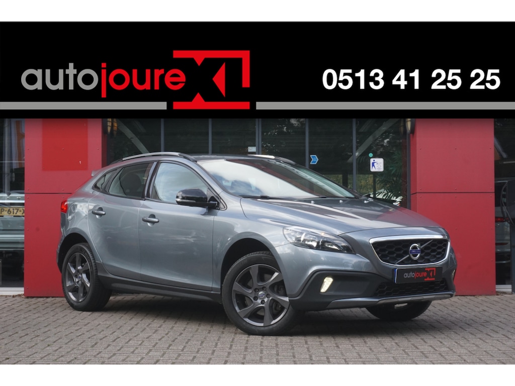 Volvo V40 Cross Country 2.0 T5 AWD Momentum 245 pk | Origineel NL | Cruise Control | Trekhaak | Navigatie |