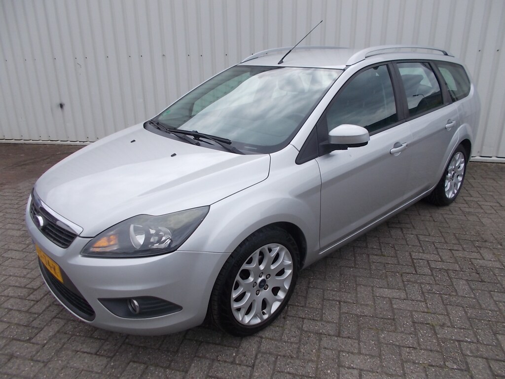 Ford Focus Wagon 1.8 Titanium Flexi Fuel ( APK 31-10-2026 )