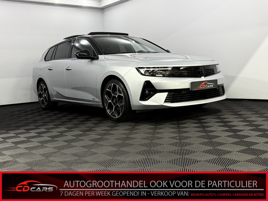 Opel Astra Sports Tourer 1.2 Ultimate Panoramadak, 360 Camera, Navi, Virtual desk, Keyless start, Memory stoelen, Head-up display