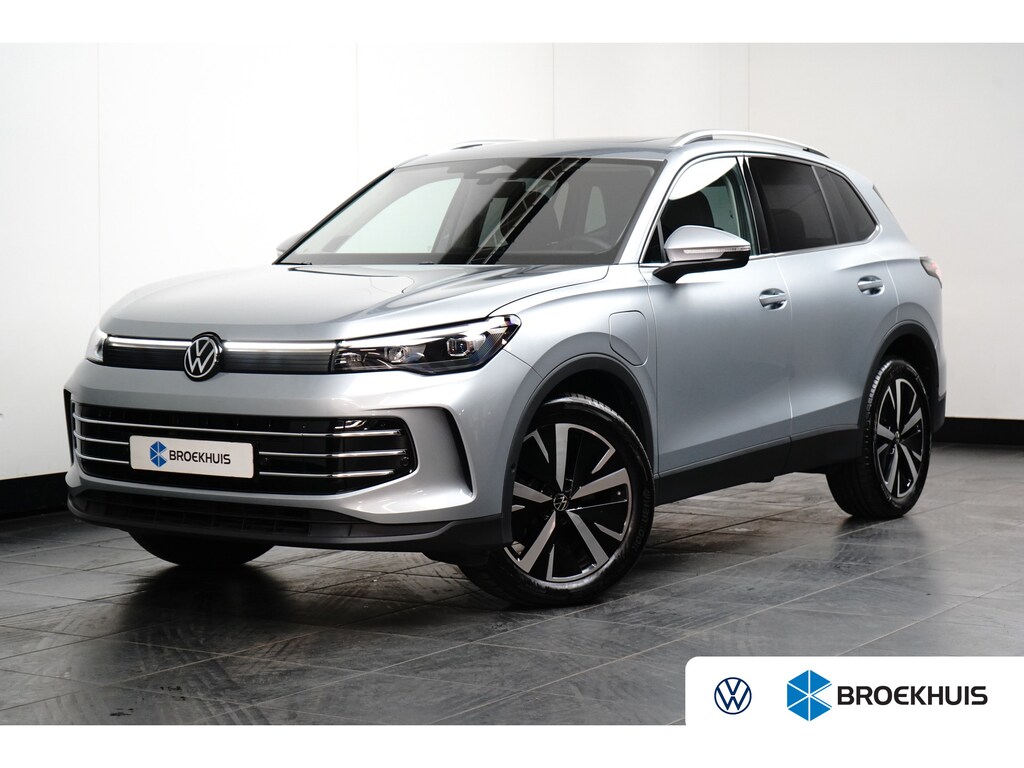 Volkswagen Tiguan 1.5 TSI eHybrid 150 kW Elegance | Panoramadak | Camera | Apple Carplay |