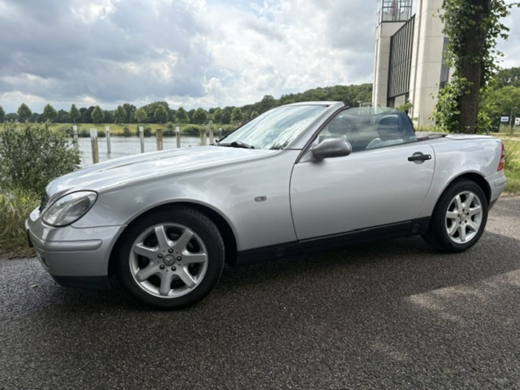 Mercedes-Benz SLK 200