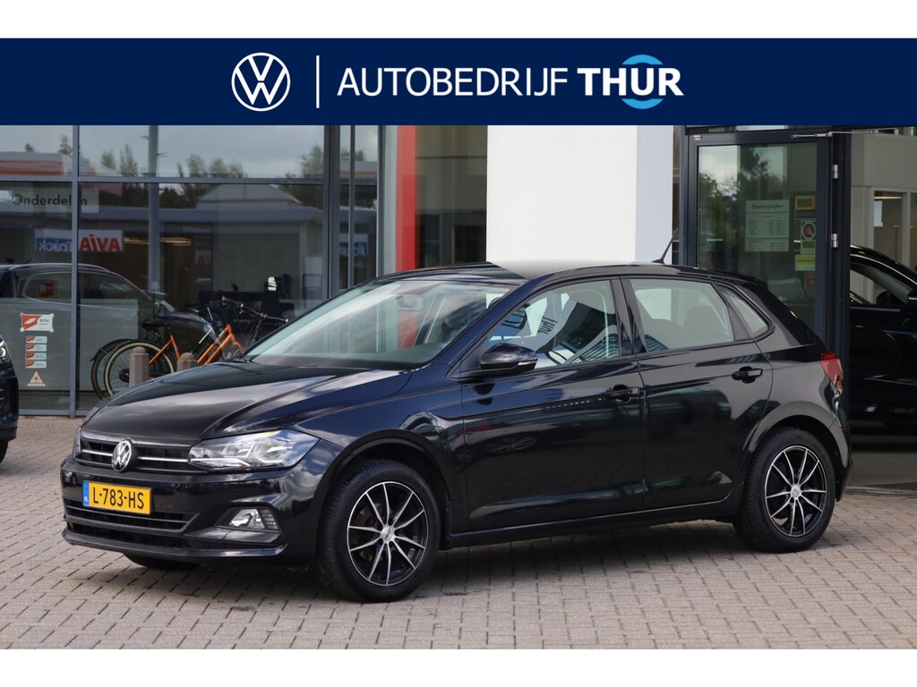 Volkswagen Polo 1.0 TSI Comfortline 95PK / 70kW, NL auto 1e eigenaar, nieuw door ons geleverd en onderhouden, achteruitrijcamera (rear view), navigatie, adaptieve cruise control (acc), elektrisch verstel-, verwarm- en inklapbare buitenspiegels (spiegelpakket), Apple Carplay & Android Auto, 15" LMV, draadloze telefoonlader, navigatie, multifunctioneel lederen stuurwiel etc.