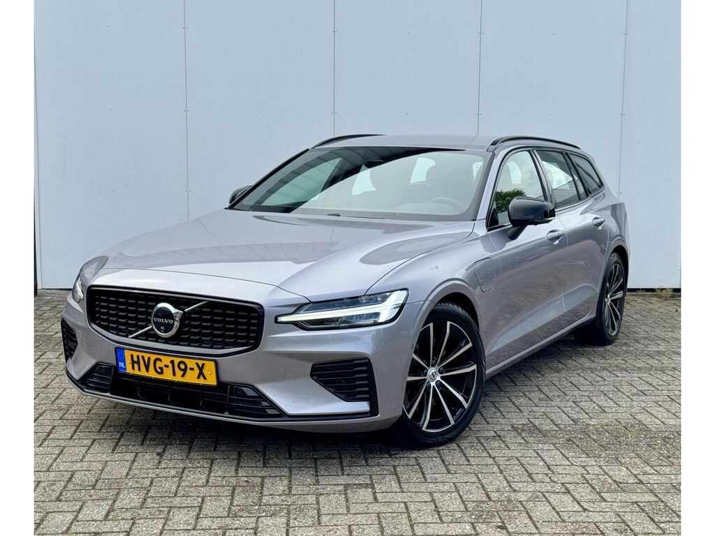 Volvo V60 2.0 T6 Plug-in hybrid AWD Plus Dark