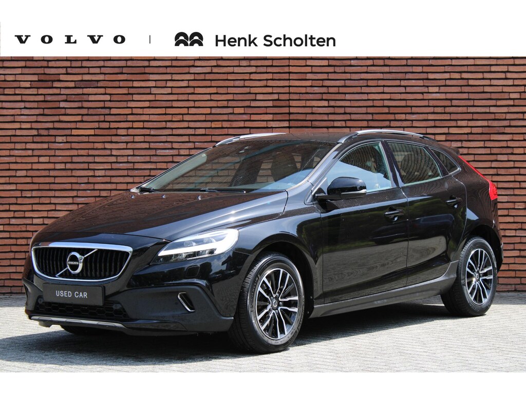 Volvo V40 Cross Country T3 Nordic+ | Panoramadak | Elektrisch verstelbare voorstoelen met geheugenfunctie | Stoelverwarming | Achteruitrijcamera | Keyless entry | Lederen bekleding | 18 inch. lichtmetalen velgen