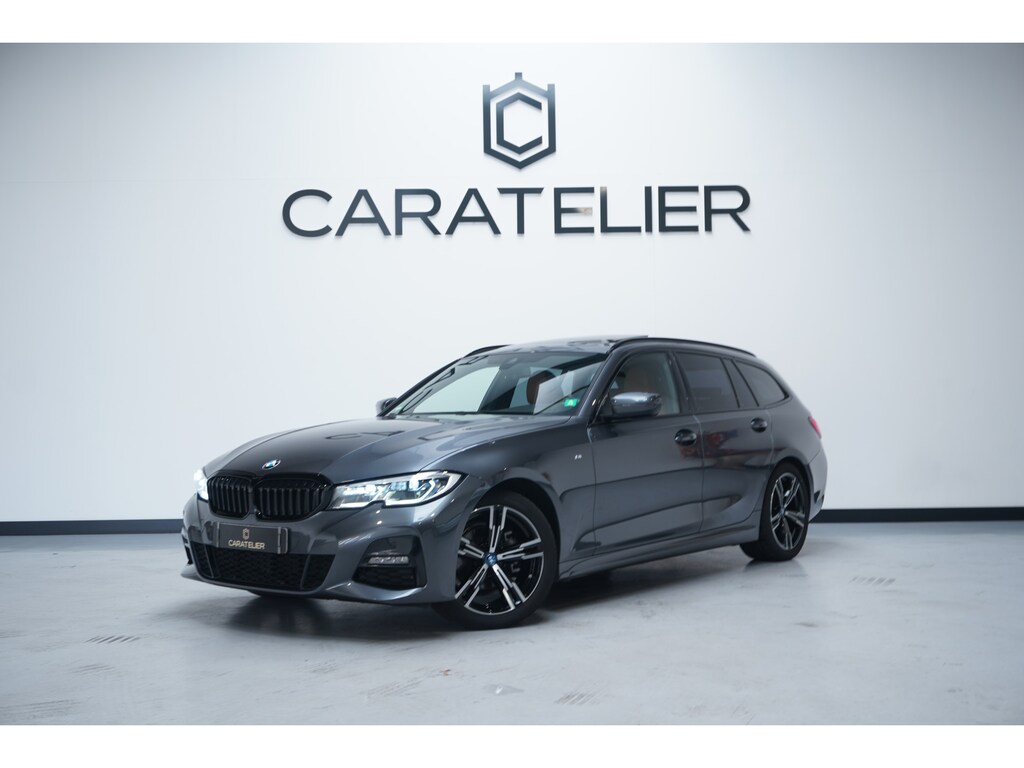 BMW 3-Serie Touring 318i High Executive / Trekhaak / Pano / M-pakket