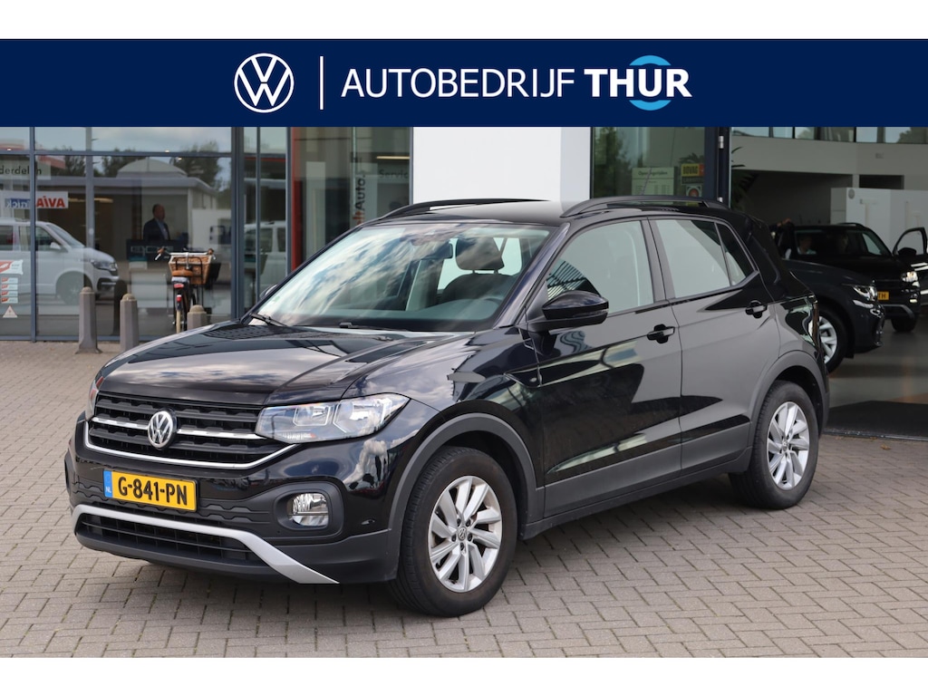 Volkswagen T-Cross 1.0 TSI Life 95PK / 70kW, NL auto 2e eigenaar, trekhaak, 16" LMV, dodehoekdetectie (side assist), navigatie, lendesteunen, adaptieve cruise control (acc), lane assist, airco, elektrisch verstel- en verwarmbare buitenspiegels, multifunctioneel lederen stuurwiel, DAB+, variabele laadvloer etc.