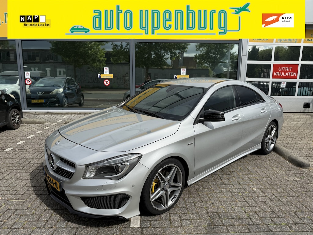 Mercedes-Benz CLA 200 AMG-Style Automaat * 105.279 Km * Navigatie Full Map * Xenon * Stoelverwarming *
