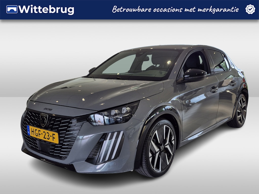 Peugeot 208 1.2 Hybrid 145 e-DCS6 GT | Automaat | Camera Voor en Achter | Navigatie | Keyless Entry en Start | Draadloze Telefoonlader | Gave Kleur!!