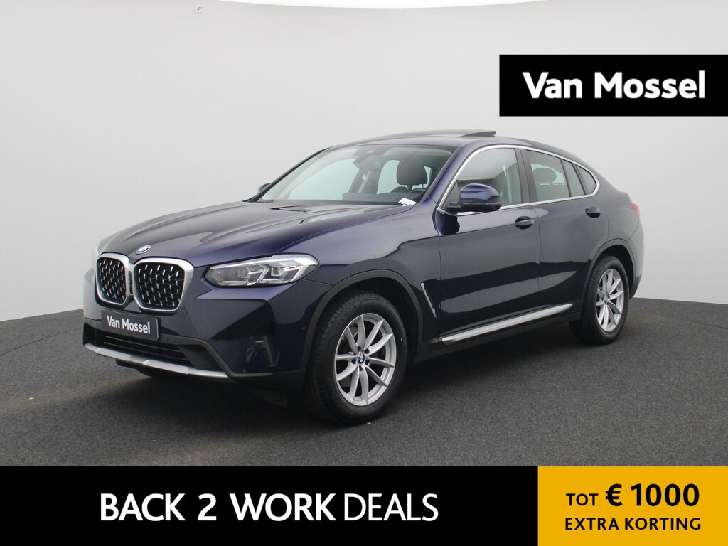 BMW X4 xDrive20i High Executive | TREKHAAK | LEER | PANORAMADAK | 360 CAMERA | STOELVERWARMING | NAVIGATIE