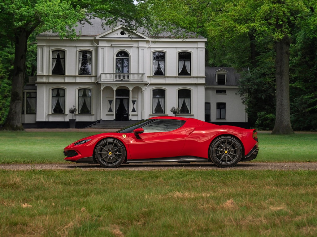Ferrari 296 GTB 3.0 V6 Assetto Fiorano | Warranty 04-2029 | Full! | Carbon wheels | Lexan | Racing Seats | Veel carbon! | Full PPF