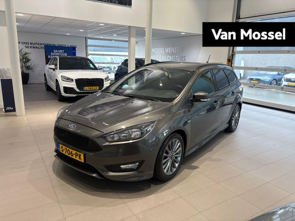 Ford Focus Wagon 1.0 ST-Line | DEALER ONDERHOUDEN | TREKHAAK | VERWARMBARE VOORSTOELEN | NAVIGATIE | VOLLEDIG DEALER ONDERHOUDEN
