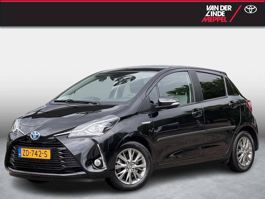 Toyota Yaris 1.5 Hybrid Dynamic Navi Spoiler Cruise