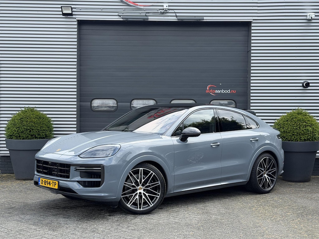 Porsche Cayenne Coupé 4.0 Turbo E-Hybrid Sport Chrono | 360* Camera | Achteras Besturing | Burmester | Bijrijders Display | Head-Up Display | CARBON |