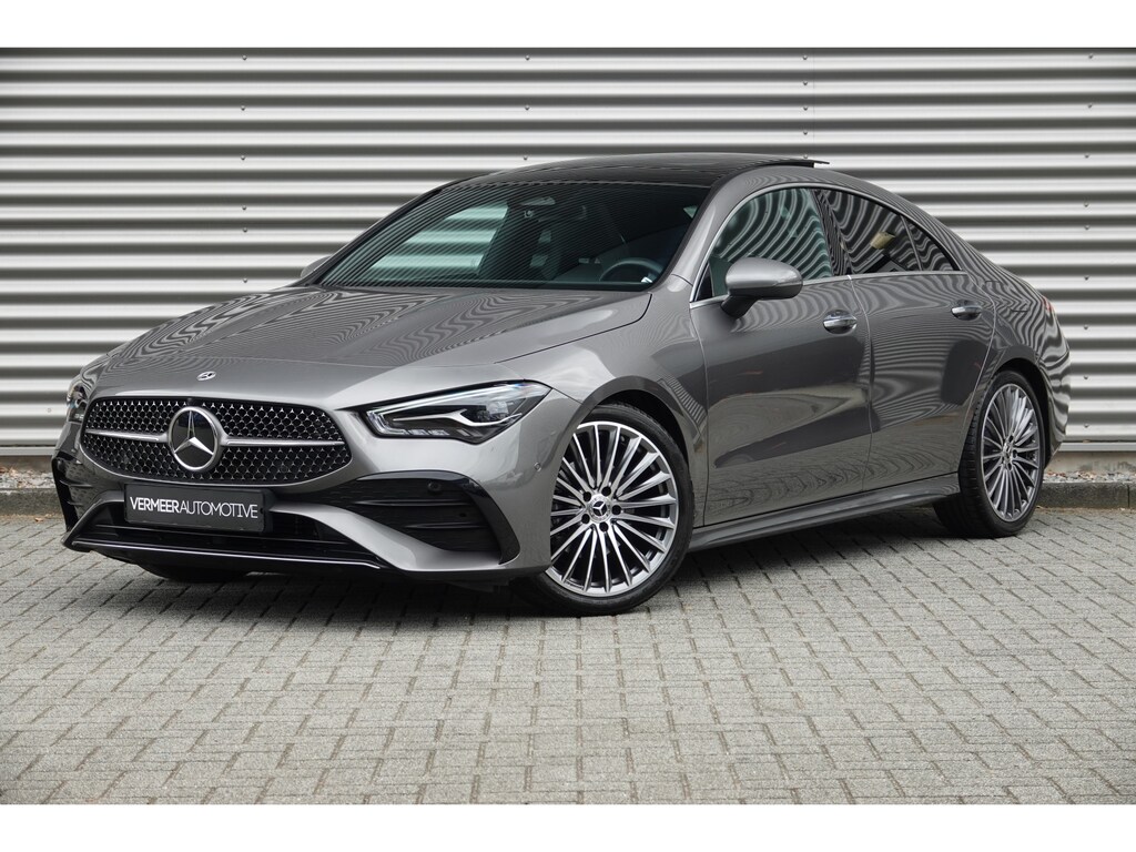Mercedes-Benz CLA 180 Star Edition AMG | Pano | Trekhaak | Distronic | Camera | Sfeer |
