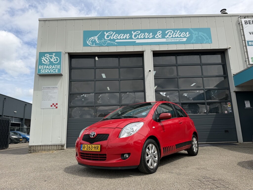 Toyota Yaris 1.3 VVTi Sol MMT