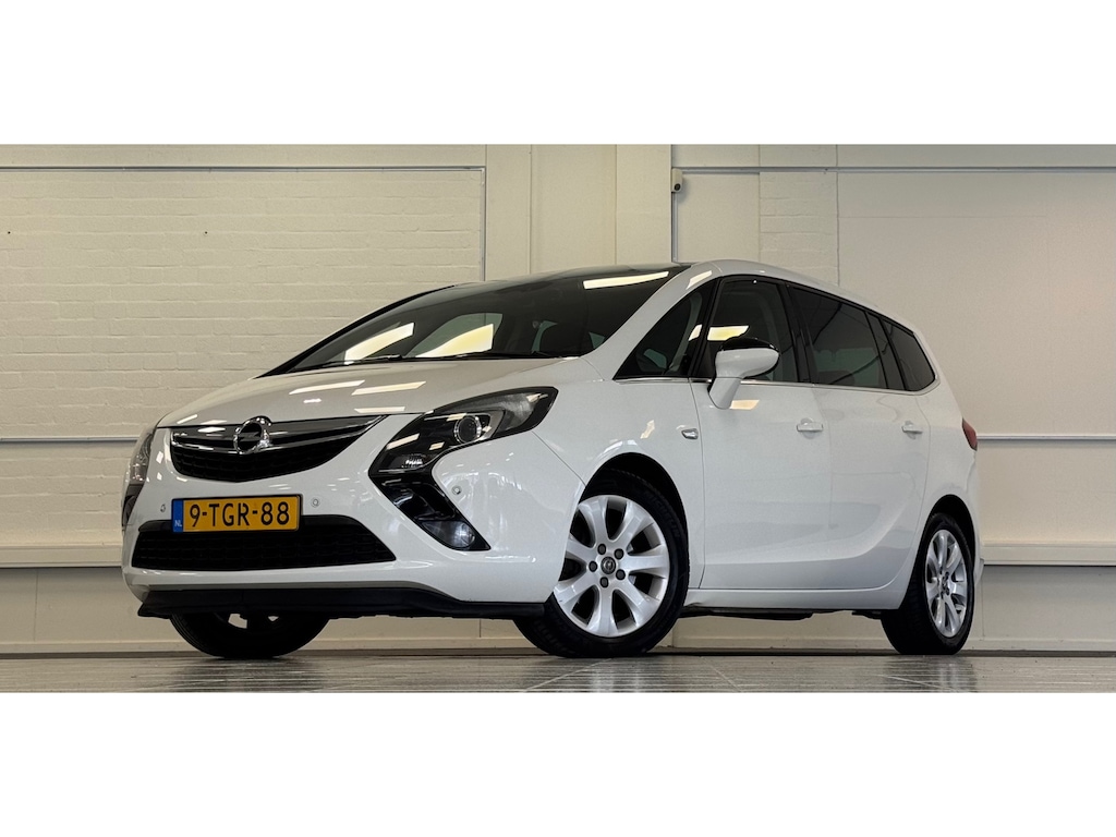 Opel Zafira Tourer 1.4 Business+ Panoramadak Navi Trekhaak Parkeerhulp