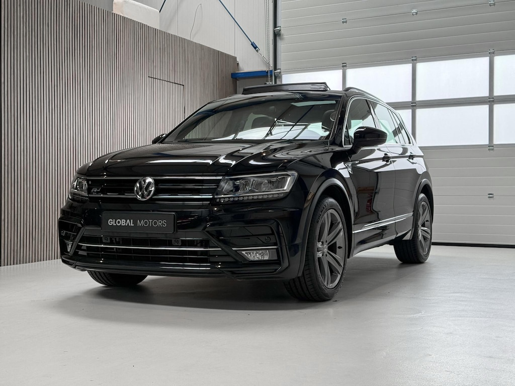 Volkswagen Tiguan 1.5 TSI ACT Highline R Line - PANORAMADAK - VIRTUAL COCKPIT - STOELVERWARMING - LED - AUTOMAAT - ADAPTIEVE CRUISE CONTROL