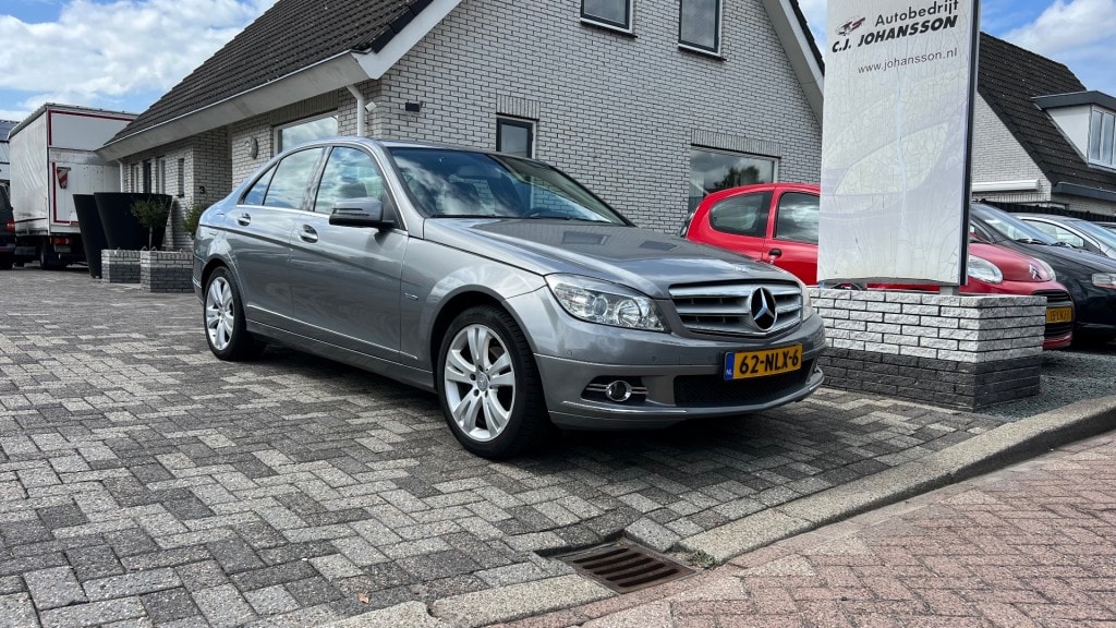 Mercedes-Benz C-klasse CGI Bleu Efficiency Business Class Avantgarde