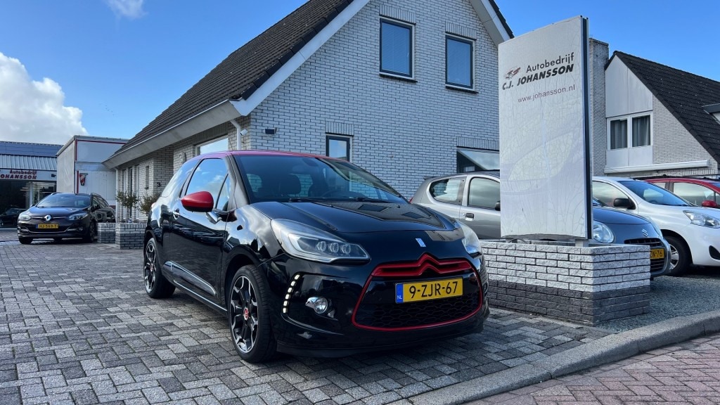 Citroën DS3 1.2 Pure Tech So Red