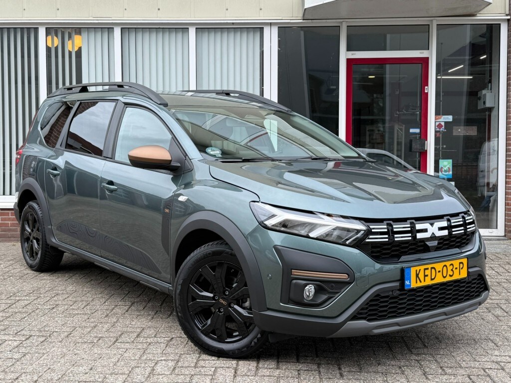 Dacia Jogger 1.0 TCe 110 Extreme 5p I Camera I Trekhaak I LED I Stoelverwarming I Cruise I DAB