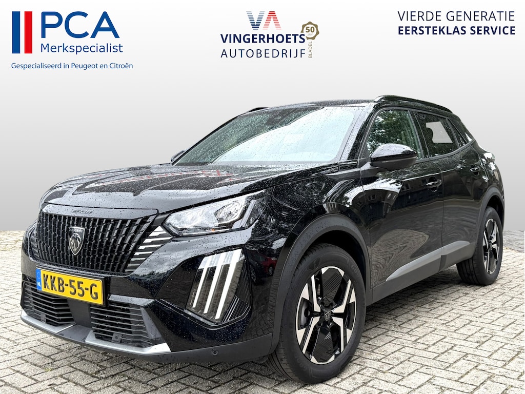 Peugeot 2008 1.2 Benzine 100 Pk. Allure *** ( Ook in Wit Leverbaar ) *** * Draadloos Navigatie & Spotify via Apple Carplay / Android Auto * L.M. Velgen * Climate & Cruise Control * Dab Radio * Voorzijde en Achter Parkeer Sensoren * Vingerhoets; Vierde Generatie Eersteklas Service. Al meer dan 100 jaar een begrip in de Brabantse Kempen.