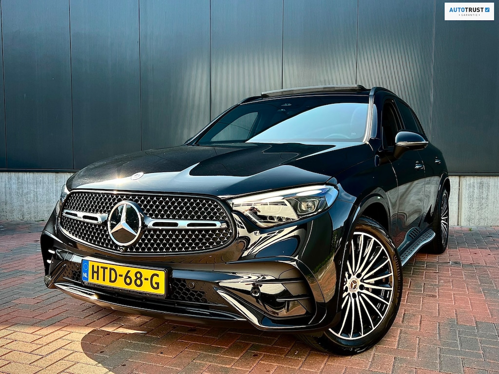 Mercedes-Benz GLC 300 4MATIC AMG Line * Pano * 360 * Burm * Night-Pack * Dealer Onderhouden *