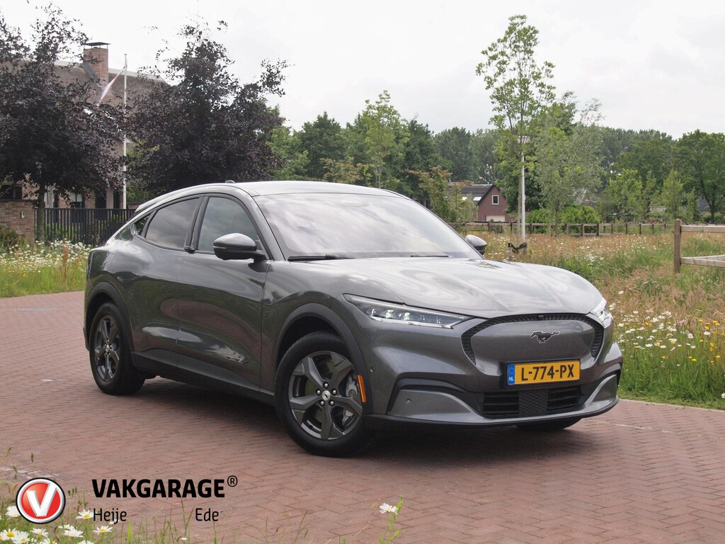Ford Mustang Mach-E Extended RWD 98 kWh | Panoramadak | Bang & Olufsen | 360 Camera | Trekhaak | Apple Carplay |