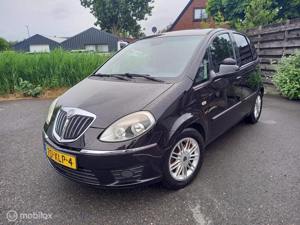 Lancia Musa 1.4-16V Platinum/ aangepaste optie invalide zie foto,s