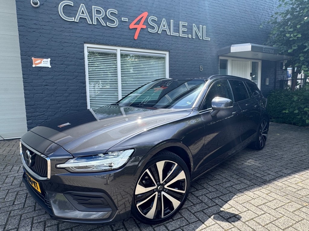 Volvo V60 2.0 B3 Autom. Edition + Camera + D-Glas + Leder + 19 inch Lmv - Facelift 2024!