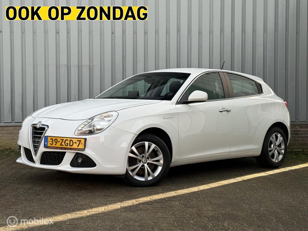 Alfa Romeo Giulietta 1.4 T | Climate | DNA | Navi