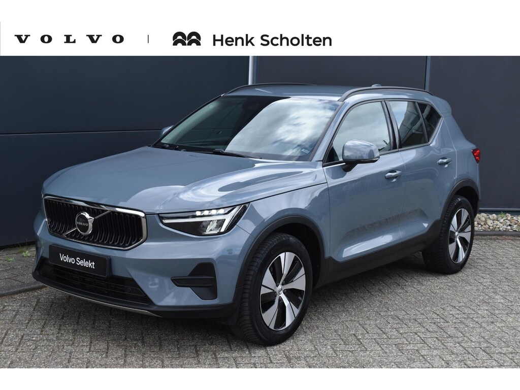 Volvo XC40 T2 Core | Automaat | Parkeer Camera | Navigatie Systeem | Parkeer Assist Front + Rear | All Season banden | Apple Carplay/Android Auto | Climate Control | Cruise Control |