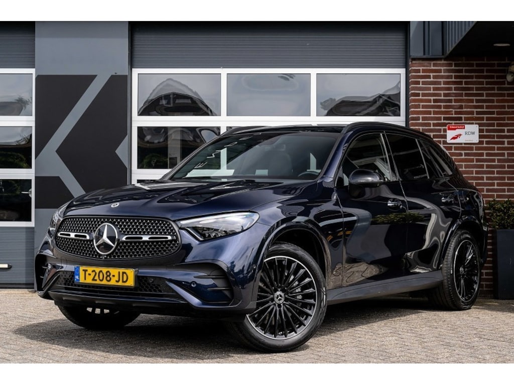 Mercedes-Benz GLC 300 300e 4MATIC AMG Line Premium | Panorama | Head-Up | 360 Camera | Memory | Ambiance Light | Digital Light | 20' Inch | NL-Auto |