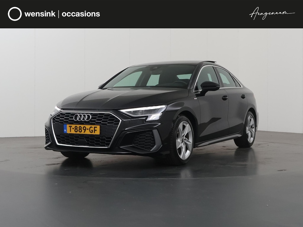 Audi A3 Limousine 30 TFSI S edition S-Line In/Exterieur | Trekhaak | Panoramadak | Sportstoelen | Virtual Cockpit | Cruise Control Adaptief | LED | Apple Carplay/Android Auto |