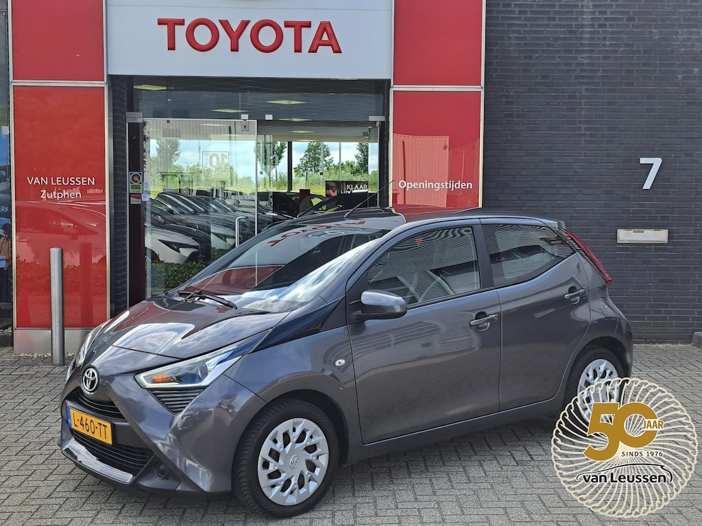 Toyota Aygo X X-PLAY AIRCO CAMERA APPLE/ANDROID AUDIO-STUURWIELBED. BLUETOOTH LED-DAGRIJ