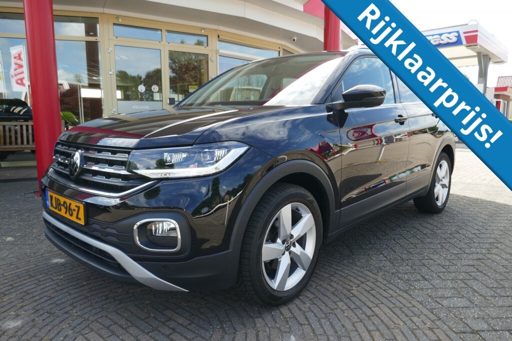 Volkswagen T-Cross 1.0 TSI STYLE  110PK/ CAMERA/CLIMA/TREKHAAK/STOELVERWARMING