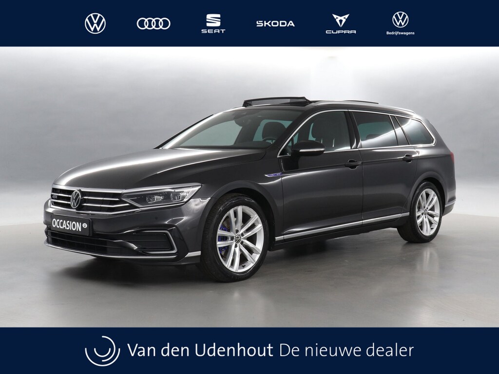 Volkswagen Passat Variant GTE 1.4 TSI eHybrid 218pk DSG PHEV Business | Trekhaak | Panorama | Navigatie | Stoelverw.