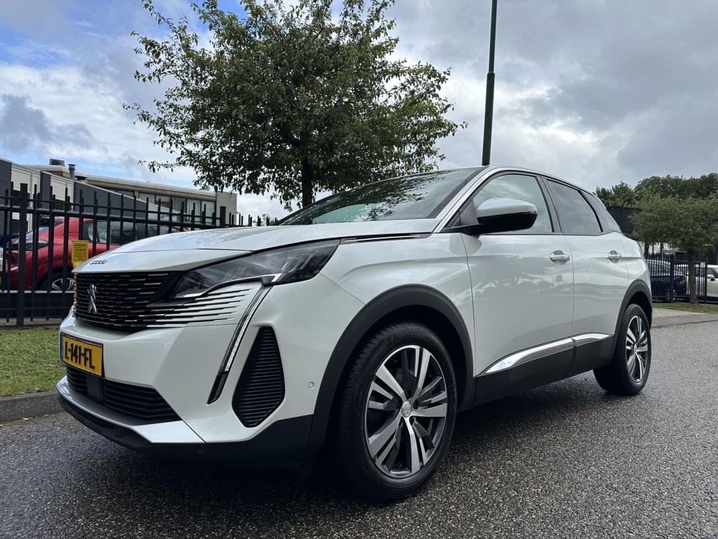 Peugeot 3008 1.2 PureTech 130pk S&S Allure Trekhaak Navigatie