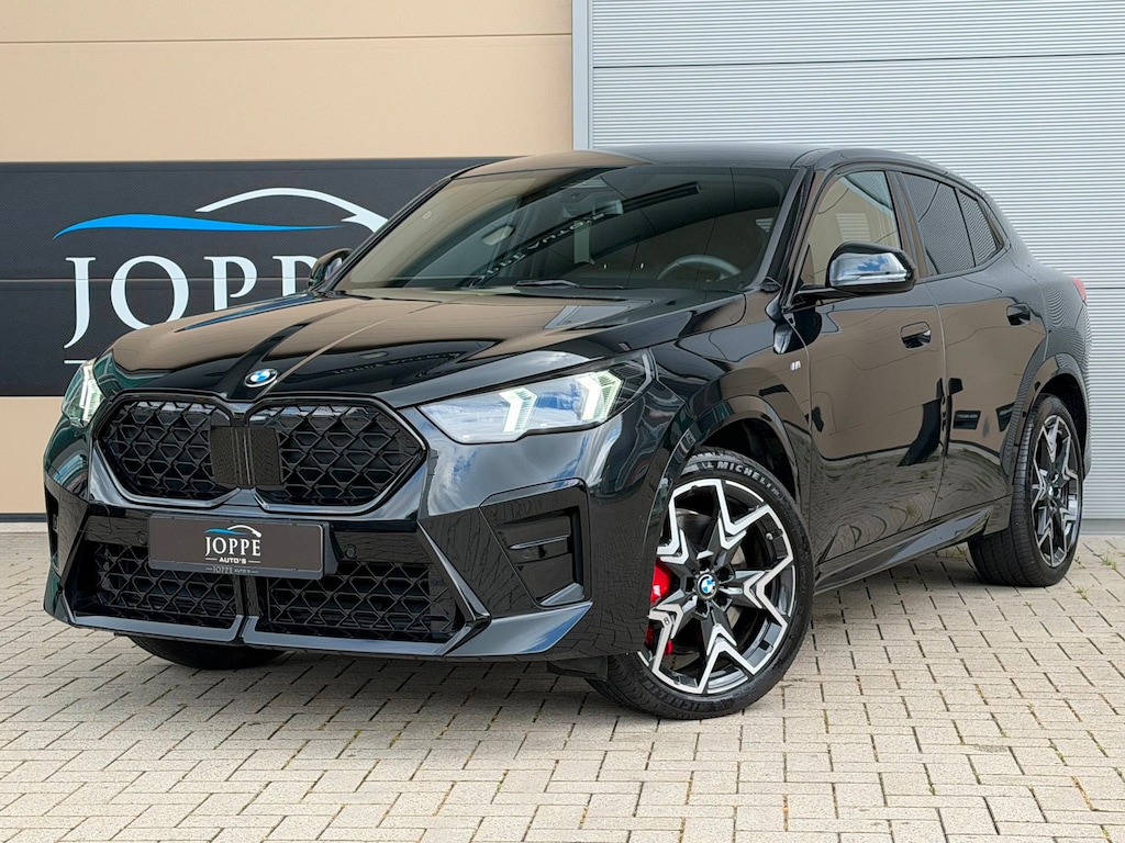 BMW X2 SDrive20i |M Sport Pro|Pano|20inch|Shadowline|Sfeerverlichting|Camera|Leder
