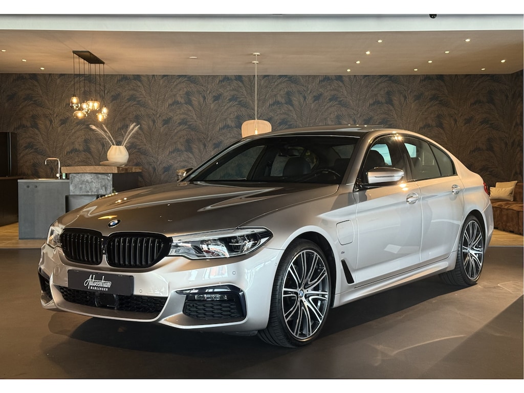 BMW 5-Serie 530e High Exe I Nappa I 20" I 360 cam I Virtual Cockpit