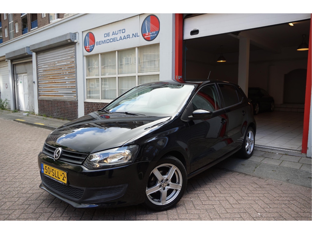 Volkswagen Polo 1.2 Easyline Sport | NAP NL Auto | Trekhaak | Airco | Sportvelgen | Electrische ramen | Zeer zuinig