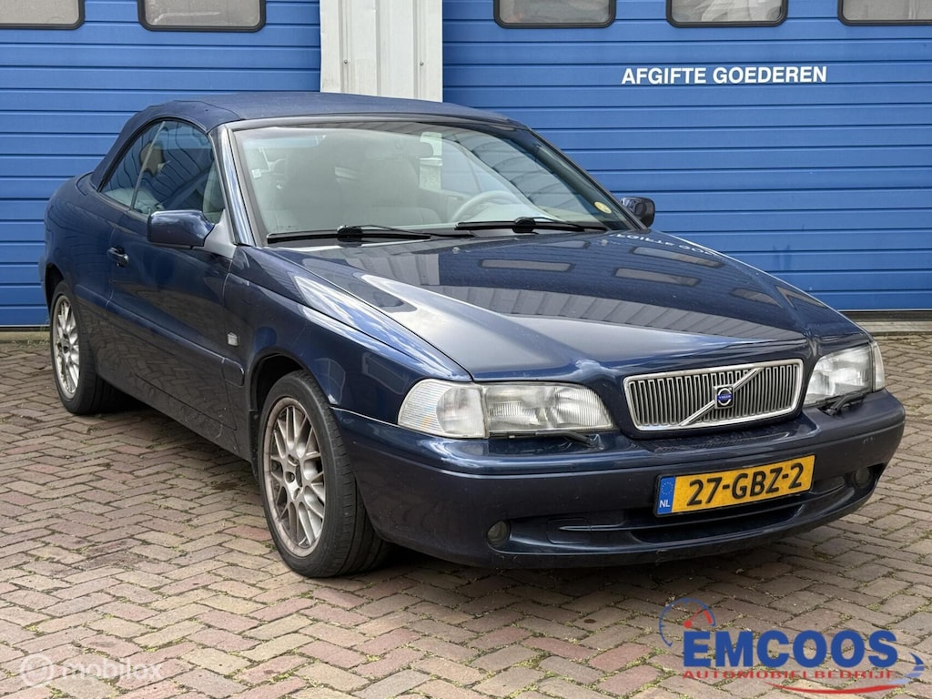 Volvo C70 Convertible 2.0 T Luxury Line * Koppakking is lek *