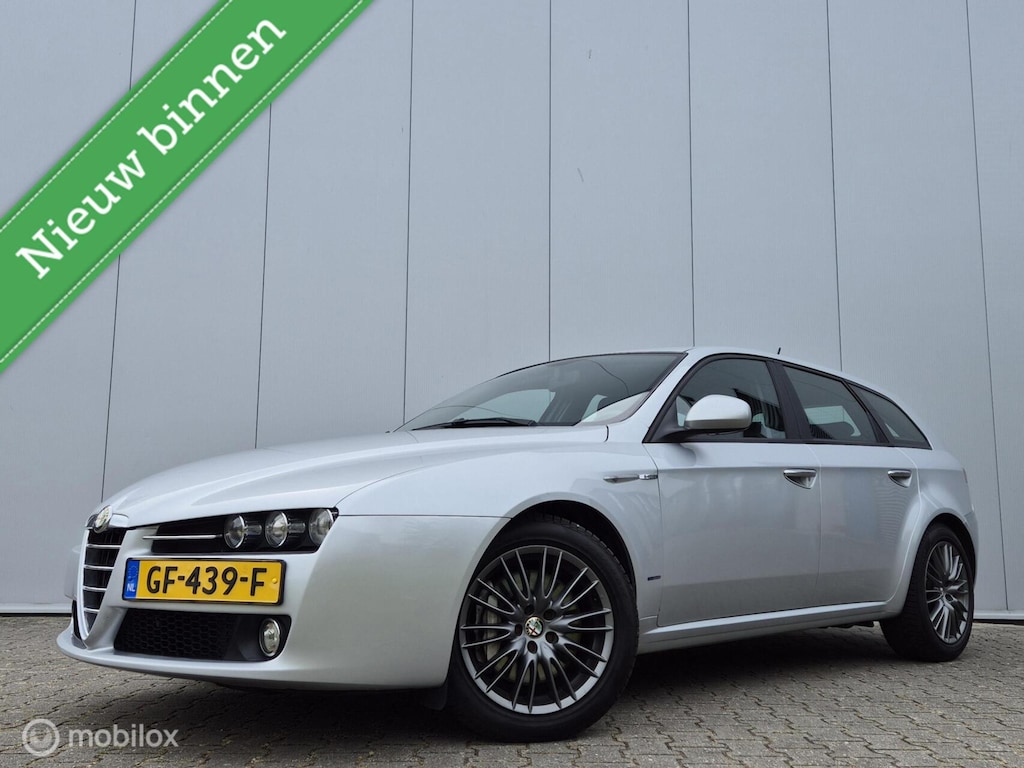 Alfa Romeo 159 Sportwagon 1.7 T DISTINCTIVE/CLIMATE/TREKHAAK/17''LMV/NAVI/BLUETOOTH