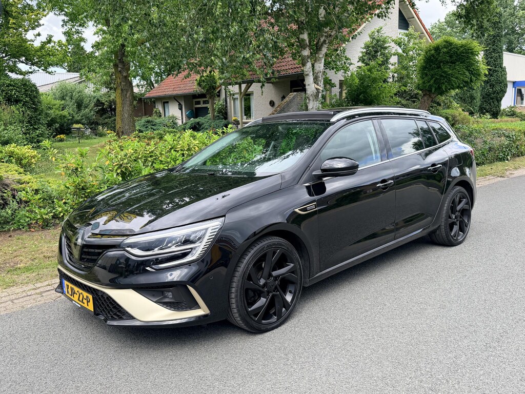 Renault Megane E-Tech Estate 1.6 Plug-In Hybrid 160PK•Pano•Bose•ACC