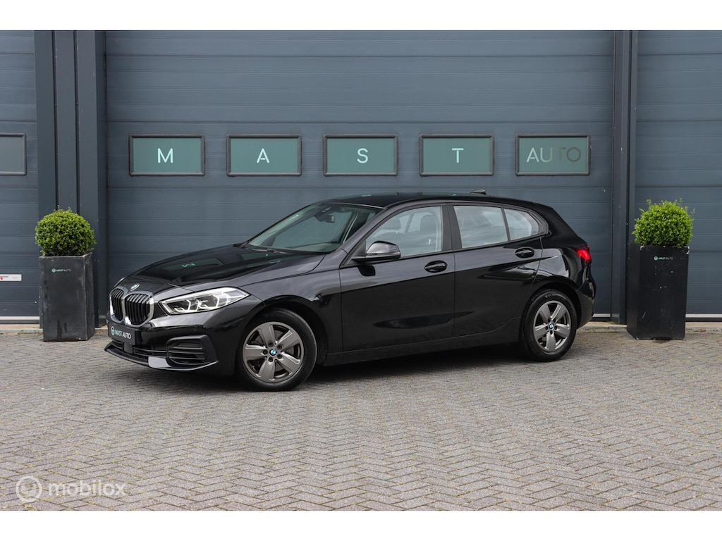 BMW 1-Serie 116i AUT|LED|Sportstoelen|PDC|Cruisecontrol