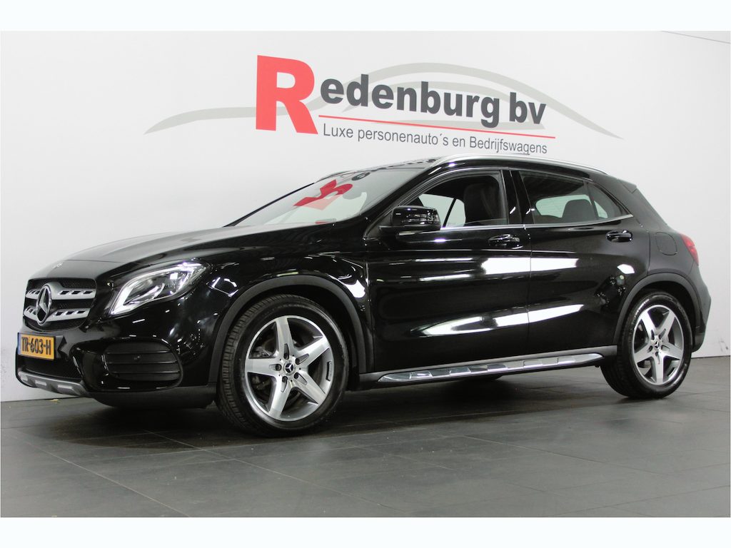 Mercedes-Benz GLA 180 Business Solution AMG - Pano / Carplay / Camera
