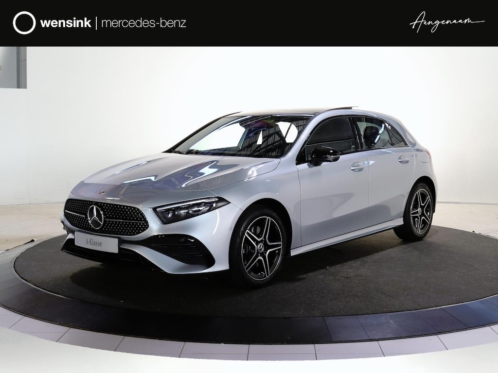 Mercedes-Benz A-klasse 250e Business Solution AMG | Panoramaschuifdak | Premium Plus | Head-up display | Dodehoekassistent |