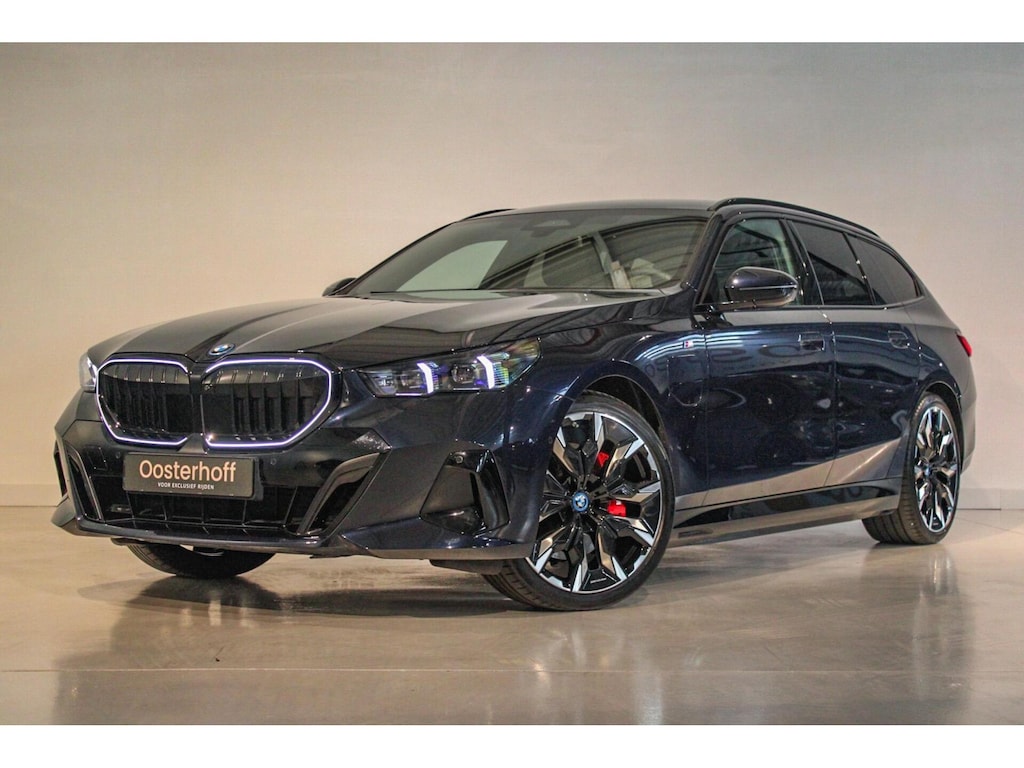 BMW 5-Serie Touring 550e xDrive M-sport PANO | 4w-best | HUD